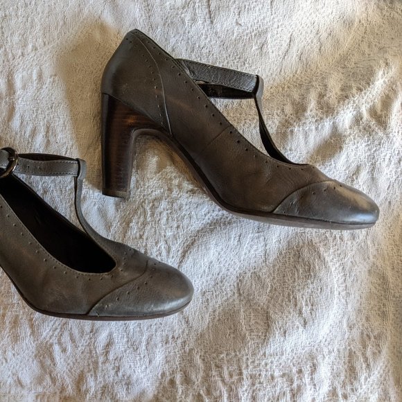 Aldo Leather Mary Jane T-strap heels - Picture 3 of 6